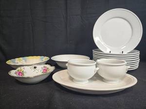 lot 212 image: Assorted Dinnerware Collection Including Williams-Sonoma, Pottery Barn, and Vintage Bowls - display not inc