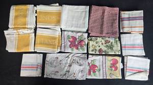 lot 237 image: Assorted Kitchen Towel and Dishcloth Lot with Fruit and Chicken Designs