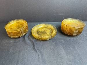 lot 255 image: Set of Amber Depression Glass Plates & Saucers with Floral Pattern