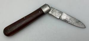 lot 23 image: Very Old Wood Handle Pocket Knife With Blade For Chisling