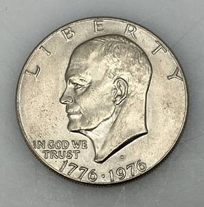 lot 38 image: 1776-1976 Type One Wide Print Bicentennial Eisenhower One Dollar Coin