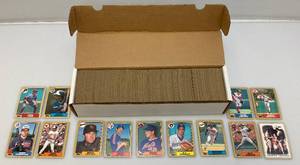 lot 54 image: Unsorted 1987 Topps baseball Cards