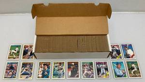 lot 63 image: Unsorted 1988 Topps Baseball Cards