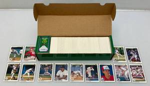 lot 86 image: Unsorted 1990 Upperdeck baseball Cards