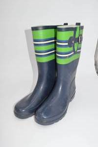 lot 32 image: Rubber Boots
