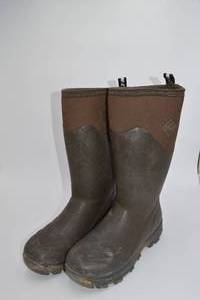 lot 36 image: Muck Boots