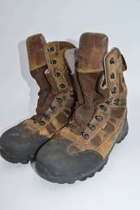 lot 37 image: Irish Setter Hunting Boots