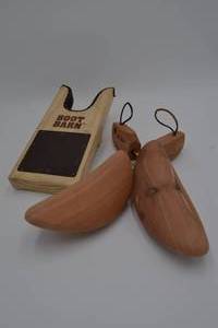 lot 43 image: Boot Pull and Cedar inserts