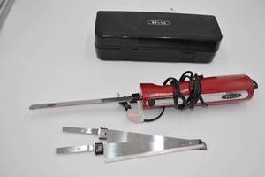 lot 95 image: Electric Carving Knife