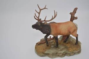 lot 129 image: Hunting Decore