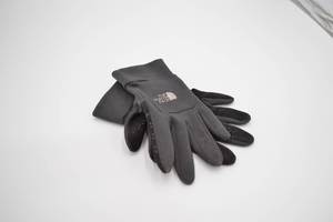 lot 137 image: Winter Gloves