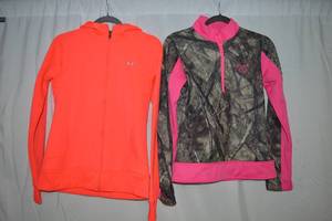 lot 146 image: Girls Hunting Sweatshirts