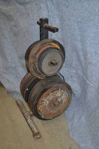 lot 352 image: Weight Rack with Weights