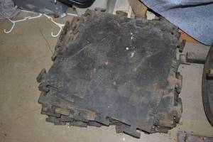 lot 354 image: Rubber flooring