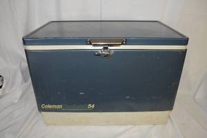 lot 357 image: Vintage Coleman Cooler