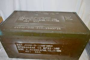 lot 358 image: Vintage Surplus Chest