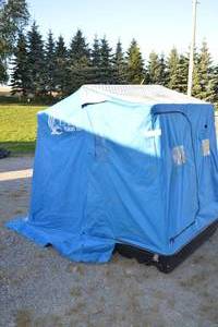 lot 5 image: Clam Portable Ice Fishing house