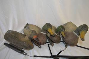 lot 194 image: Duck decoys