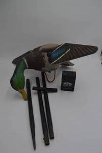 lot 202 image: Lucky Duck Decoy Duck Caller