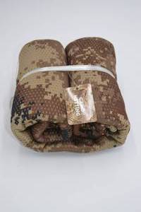 lot 207 image: Camo Hunting Burlap