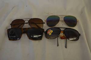 lot 328 image: Mens Sunglasses
