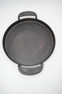 lot 345 image: Castiron Skillet