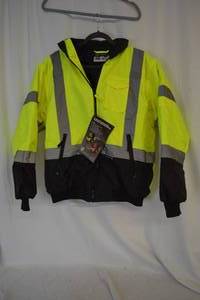 lot 361 image: Outdoor wear Hi-Vis Jacket 