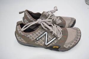 lot 23 image: Womens Hikingwater shoes