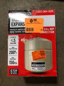 lot 28 image: Everbilt 4.5 Gal Thermal Expansion Tank   Customer Returns See Pictures