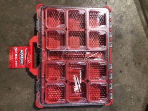 lot 52 image: Milwaukee PACKOUT 11-Compartment Low-Profile Impact Resistant Portable Small Parts Organizer   Customer Returns See Pictures