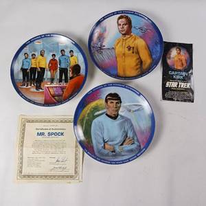 lot 28 image: Star Trek Collectible Plates � 3Pc