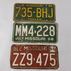 lot 31 image: Missouri License Plates  Raised Numbers  Vintage 62, 68 & 90 trailer plate