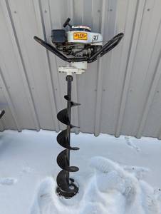 lot 37 image: Jiffy Gas Powered Ice Auger