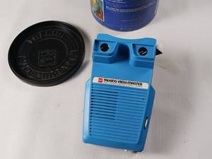 lot 50 image: Vintage Talking View Master in Original Box