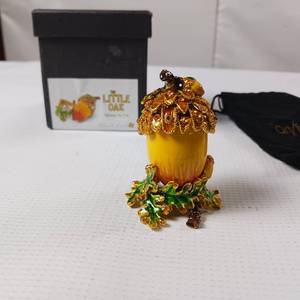 lot 100 image: Acorn Little Oak #116 Trinket box with magnetic closure and stand NIB -0 Handmade Collectible