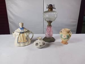 lot 152 image: Antique Oil Lamp - Nice vase - Granny Annie 1940s Tea Pot - Water Lily Vase