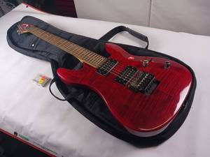 lot 190 image: Nice Electric Guitar 6 string - Dean with case