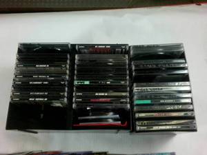 lot 220 image: Large Lot of Play Station Games and Booklets � Over 30 games with cases � Titles include  Rally Cross � WF War Zone � Knockout Kings � Pro Wrestling � NASCAR � Medal of Honor  Tons More
