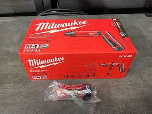 lot 3ZA image: Milwaukee M4 14 Hex 2-Speed Screwdriver Kit 2101-22 and An Extra Battery (unused)