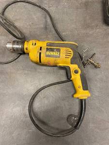 lot 24J image: DeWalt DWE5010 12 Hammer Drill 120V Corded Electric Tool Used