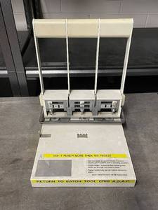 lot 31ZA image: Heavy-Duty Industrial Three-Hole Punch, High Capacity, 180 Page Limit