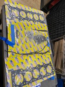 lot 42J image: Big 3 Gaskets Set for Chrysler Ford GM - New Automotive Head Gasket Kit