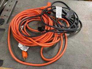 lot 67AD image: Heavy-Duty 12 AWG and 14 AWG Extension Cords with Multiple Outlets for Industrial Use, Water Resistant