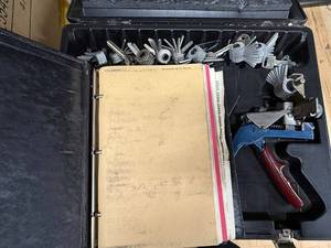 lot 4J image: Curtis Automotive Key Cutter Kit with Code Book and Keys
