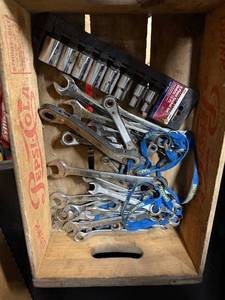 lot 21J image: Collection of Combination Wrenches and 7 Piece Socket Set Only - Box Not Included