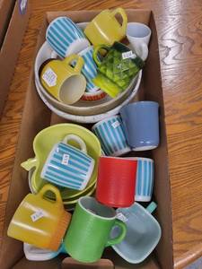 lot 299 image: Collection of Vintage Mugs Including Fire-King and Assorted Designs