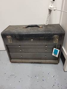 lot 312 image: Vintage Metal Toolbox with 3 Drawers and Handle