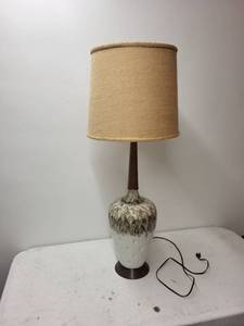 lot 390 image: Vintage Ceramic Table Lamp with Textured Base and Burlap Shade