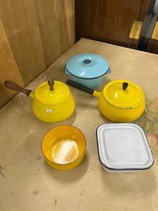 lot 89 image: Vintage Enamelware Cookware Set - Pots, Pans, Bowls and Lidded Containers