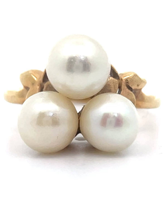 lot 83 image: Triple White Cultured Pearl Cluster Estate Ring in 14k Yellow Gold VIDEO